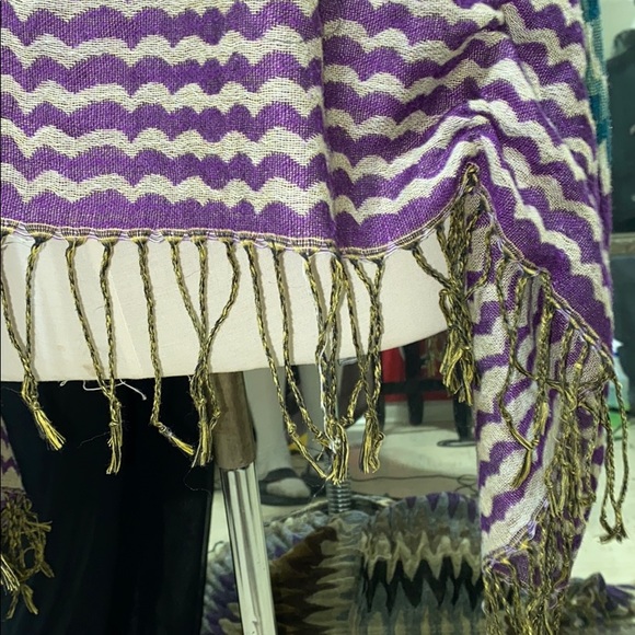 Abstract scarf/wrap - Picture 4 of 4